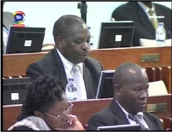 Deputado Muchanga volta a trocar mimos na Assembleia da República