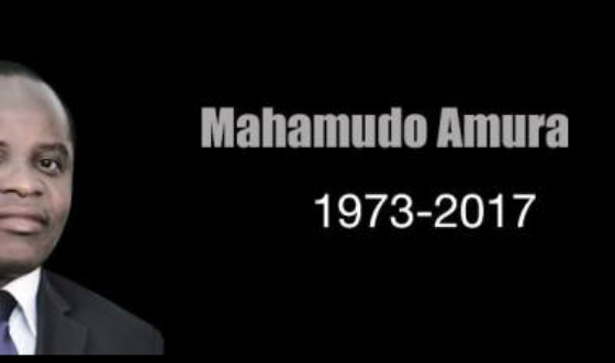 Importa referir que Mahamudo Amurane quando em vida foi tido como "Traidor" pelo MDM e agora que já partiu desta para melhor é aclamado como "Herói" pelos mesmos. Jornal Txopela