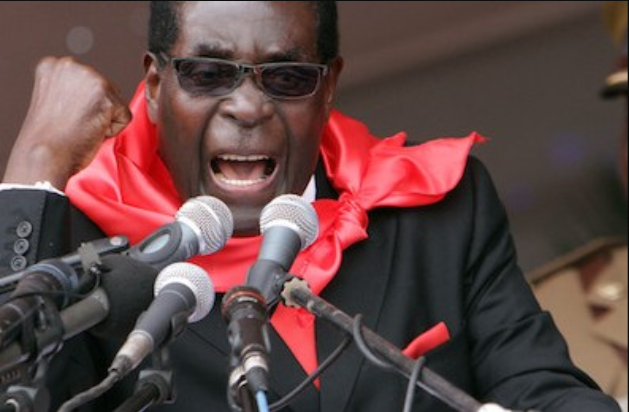 Fonte dos serviços secretos do Zimbabwe disse à Reuters, citada pelo Expresso, que o ainda Presidente Robert Mugabe recusa-se a abandonar o poder