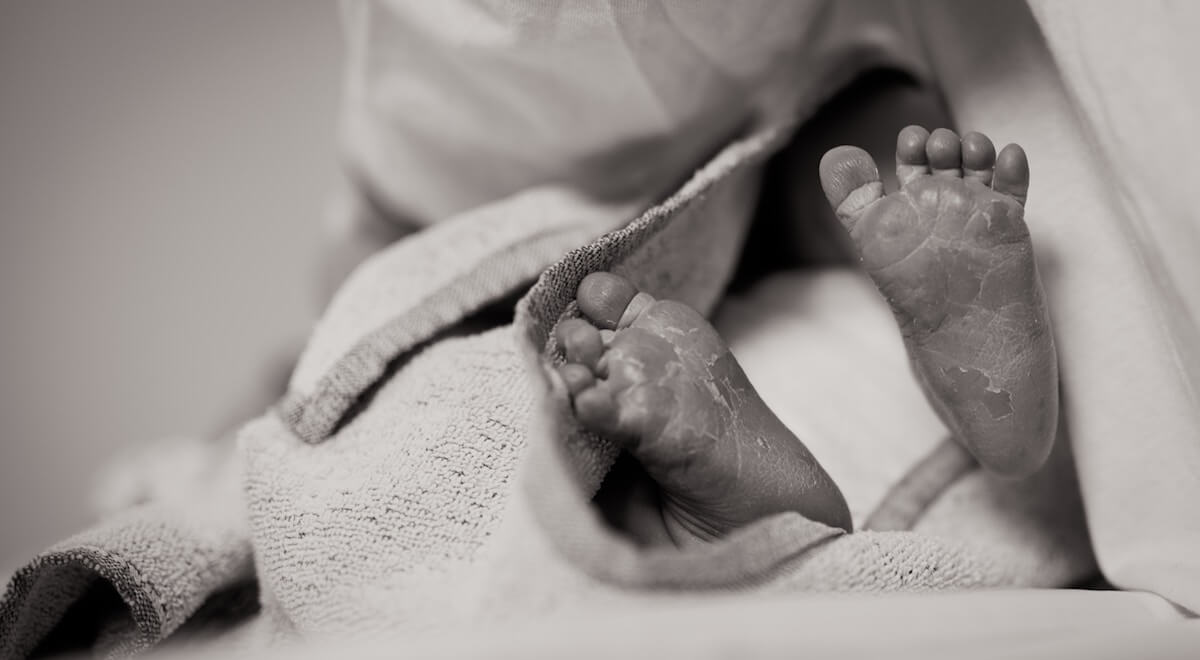 No passado Fevereiro, uma mulher branca de 24 anos deu à luz na unidade de maternidade do Hospital Universitário de Valência, um bebé saudável de 4,2kg