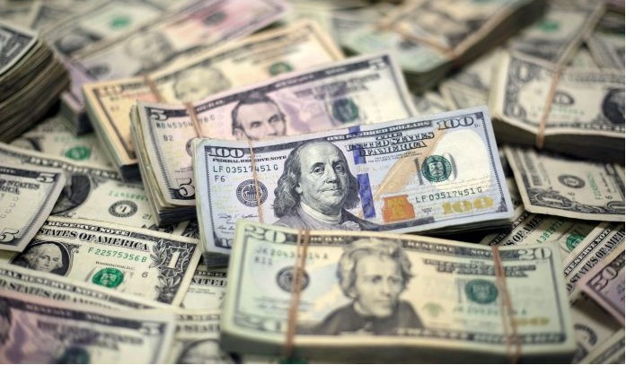 O dólar norte-americano é usado como base para o cálculo das taxas de câmbio para outras moedas em Moçambique, o custo de vida vai apertar
