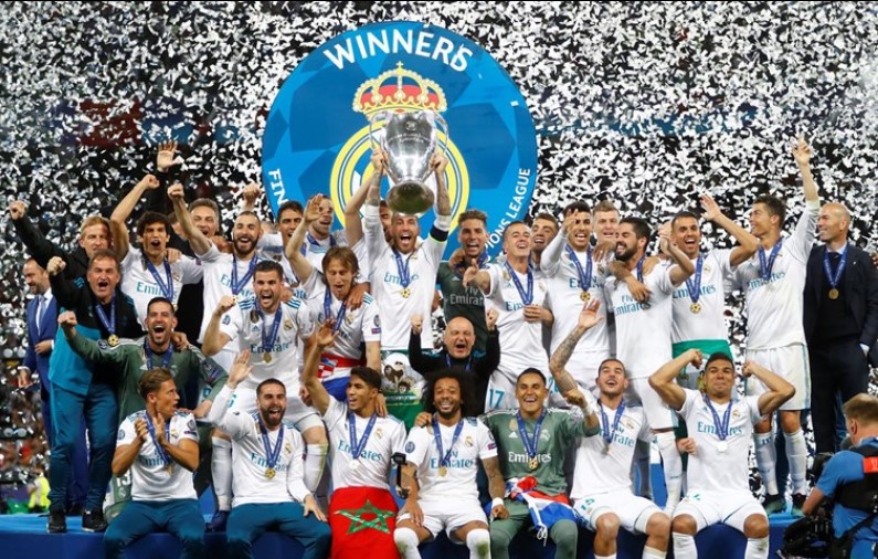 O Real Madrid conquistou pela terceira vez consecutiva a Liga dos Campeões de futebol, ao vencer o Liverpool, por 3-1, na final disputada em Kiev