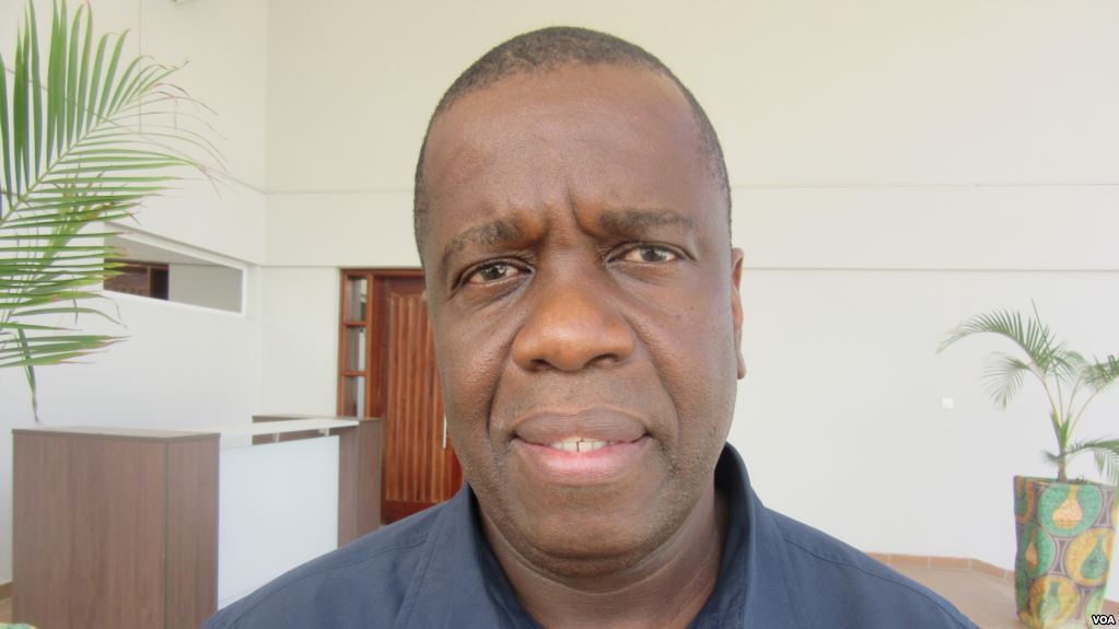 Simango, 54 anos de idade, dirige a autarquia da Beira há três mandatos consecutivos, desde 2003, diz "não quero ser candidato a presidente de Moçambique".