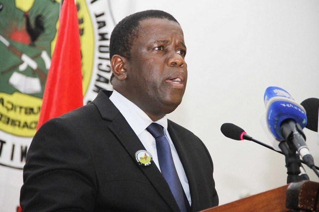 O presidente do Movimento Democrático de Moçambique (MDM), Daviz Simango, nega a existência de uma crise interna na formação partidária que dirige