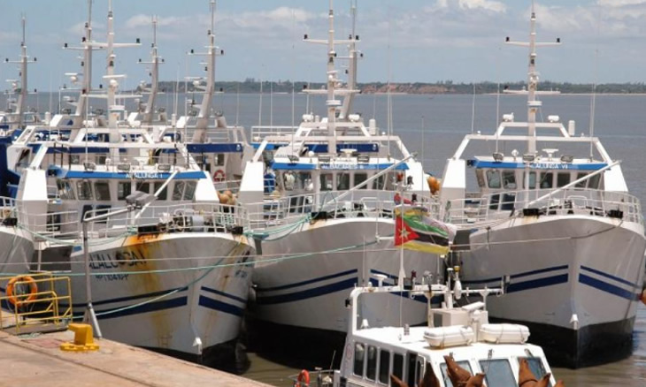 Só falta mesmo a licença! A Empresa Moçambicana de Atum ( EMATUM ) tem trabalhadores, embarcações e tem direito de pescas