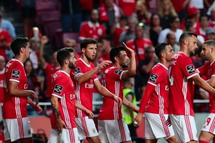 Benfica bate Gil Vicente 2 – 0