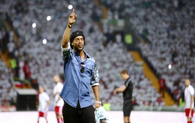 Ronaldinho Gaucho detido no Paraguai por uso de passaporte falso