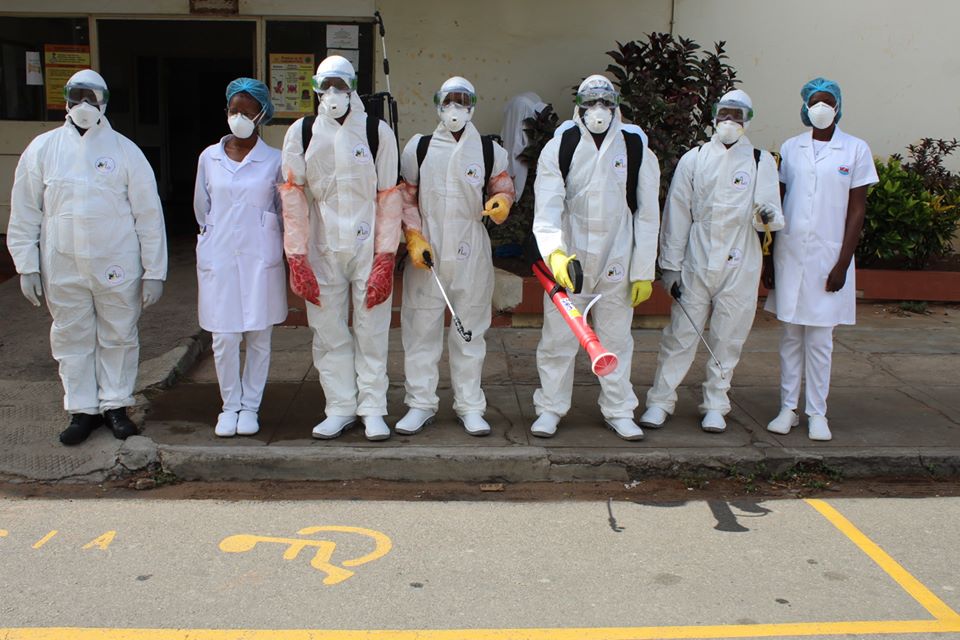 COVID-19: Grupo de voluntários promove higienização do ambiente hospitalar no HCM