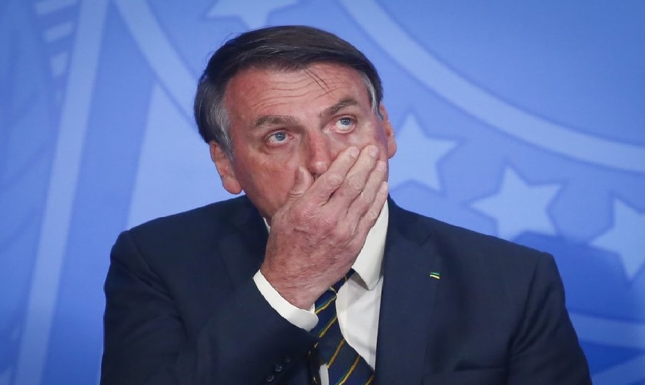 Jair Bolsonaro desmente notícia de que testou positivo para coronavírus