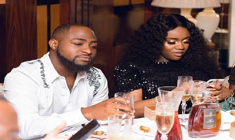 Noiva de Davido, Chioma Rowland, está infectada pelo coronavírus