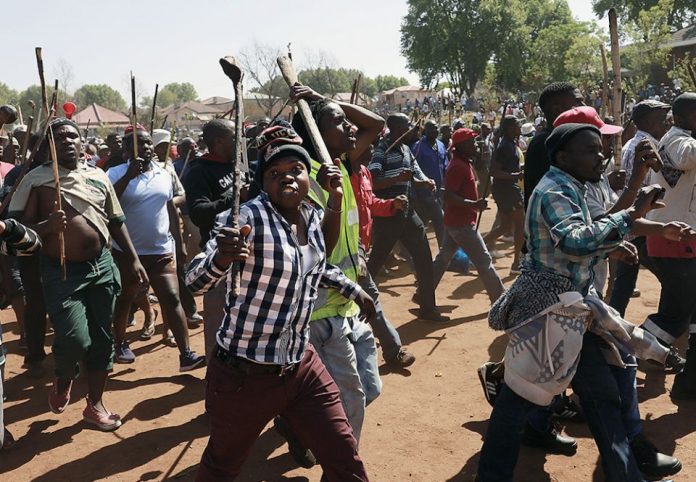 Sul-africanos Xenófobos dão um ultimato aos estrangeiros residentes na terra do Rand