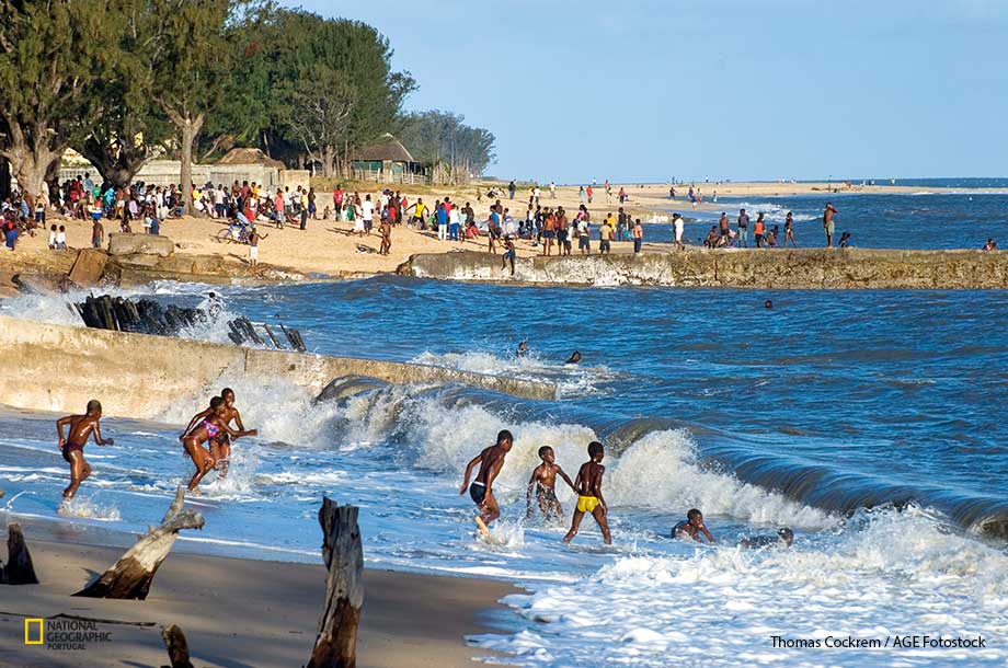 Desobediência ao Decreto: Nyusi pondera recuar da decisão de reabrir praias