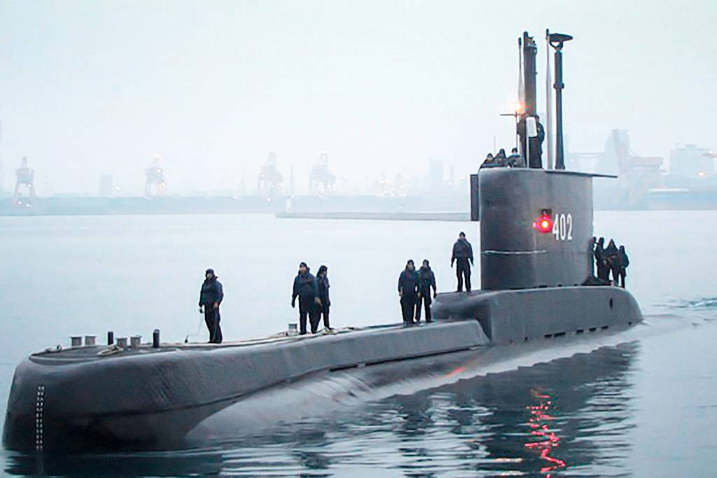 Submarino indonésio desaparecido é encontrado com todos 53 tripulantes mortos.