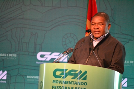 Nyusi inaugura linha ferroviária duplicada de Ressano Garcia